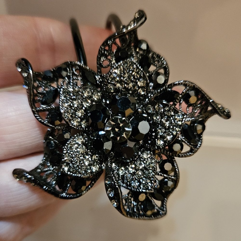 Floral Crystal Bracelet